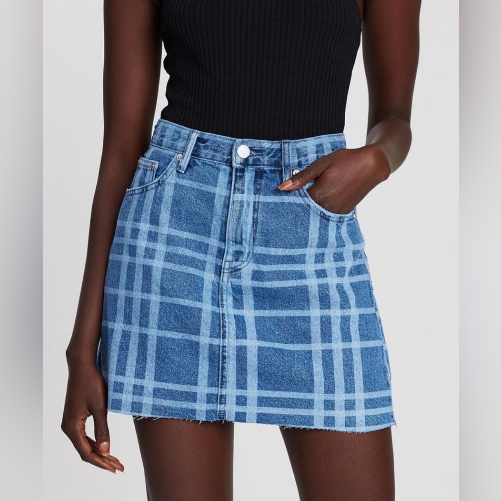 NWT ZGY/zeegeewhy mini denim skirt Size 26 FREE PEOPLE